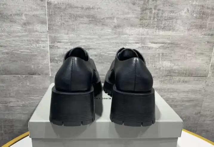 hype Balenciaga Leather Shoes