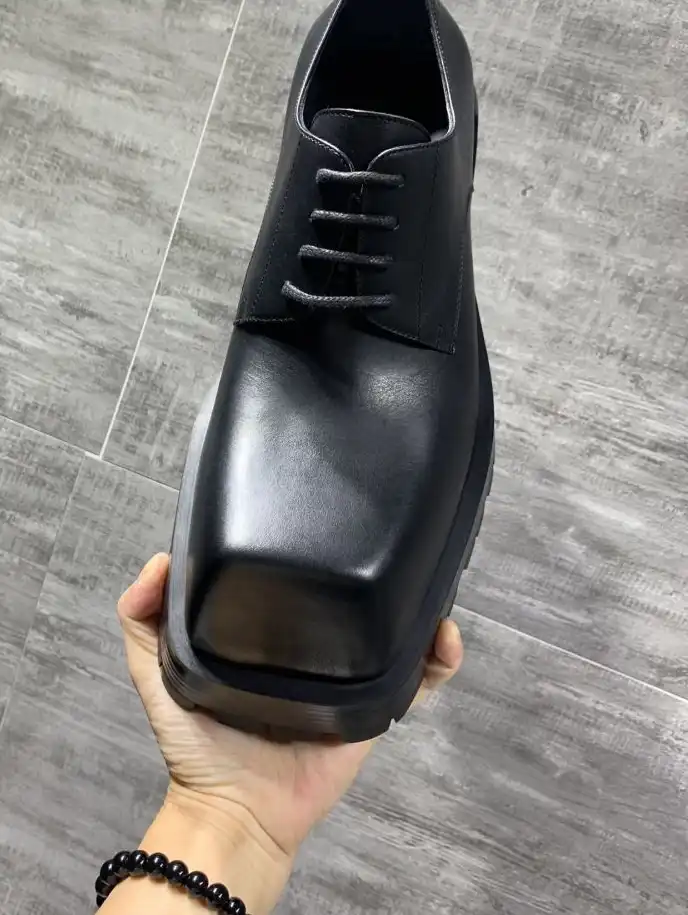 hype Balenciaga Leather Shoes