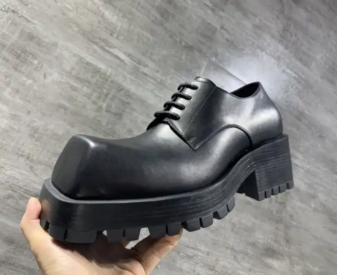 hype Balenciaga Leather Shoes