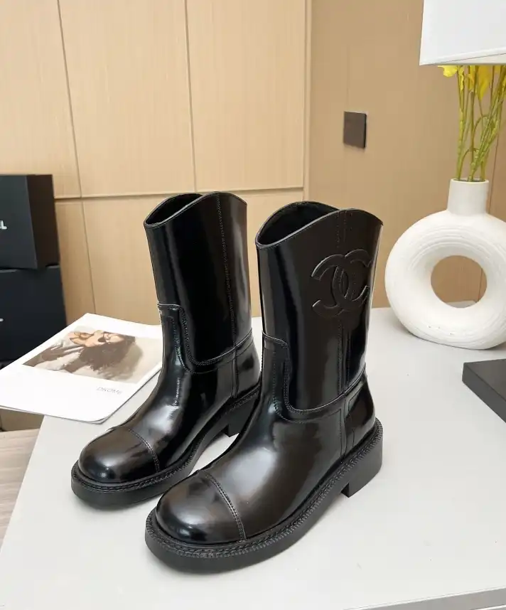 hype Chanel Boots