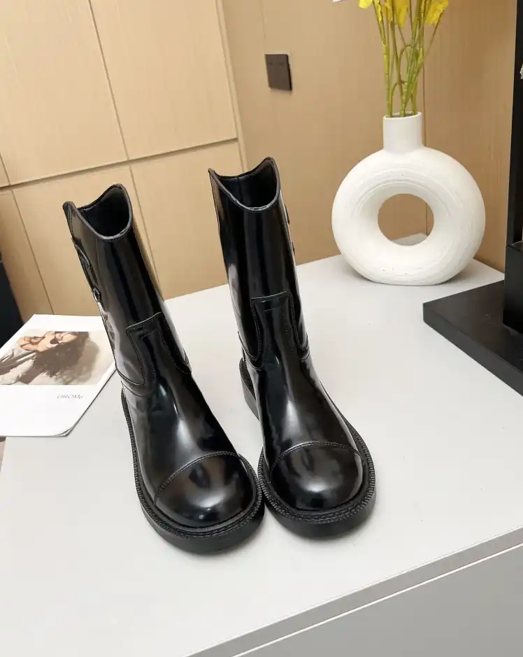 hype Chanel Boots