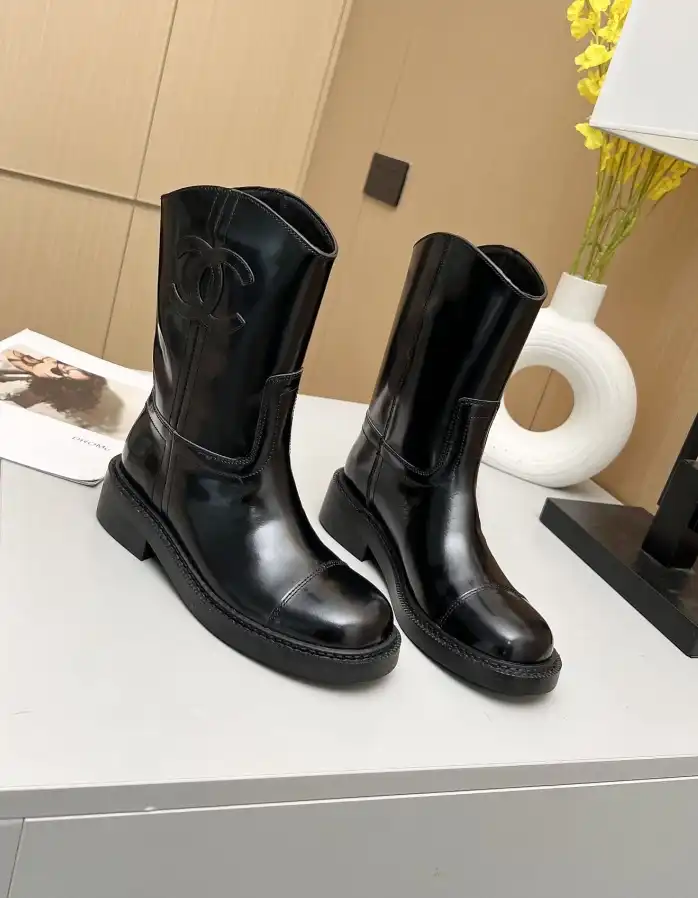 hype Chanel Boots