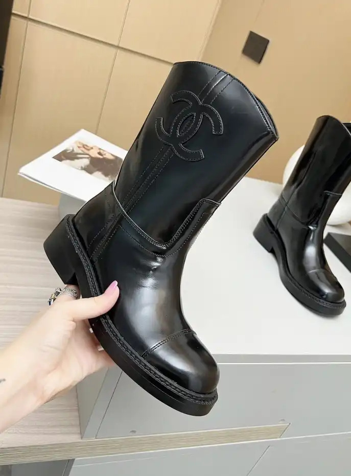 hype Chanel Boots