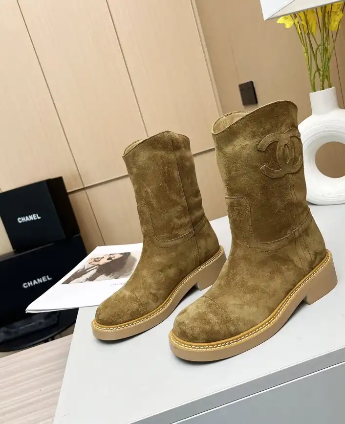 hype Chanel Boots