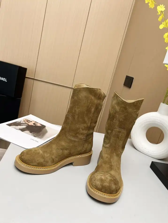 hype Chanel Boots