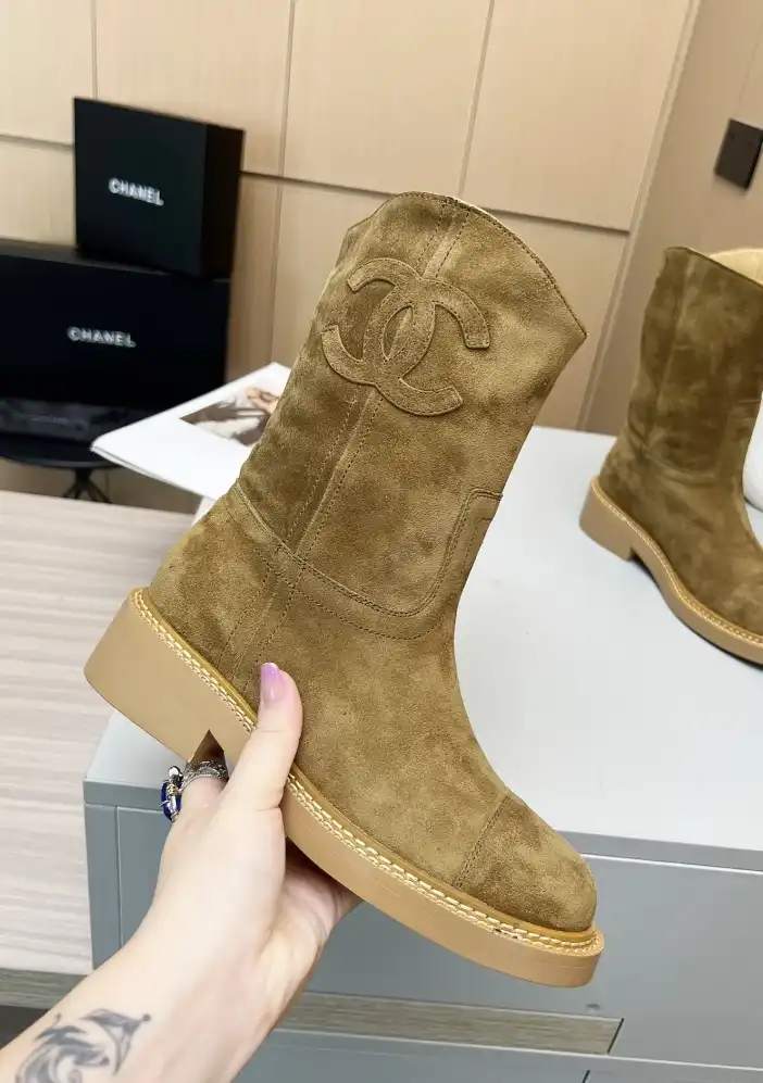 hype Chanel Boots