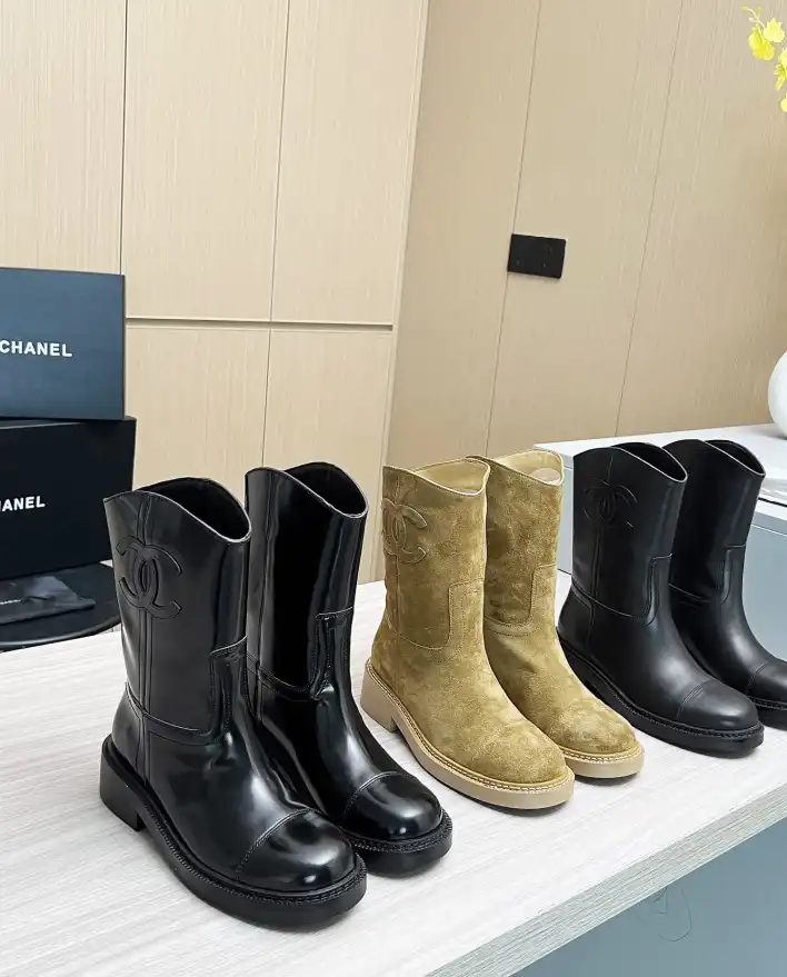 hype Chanel Boots