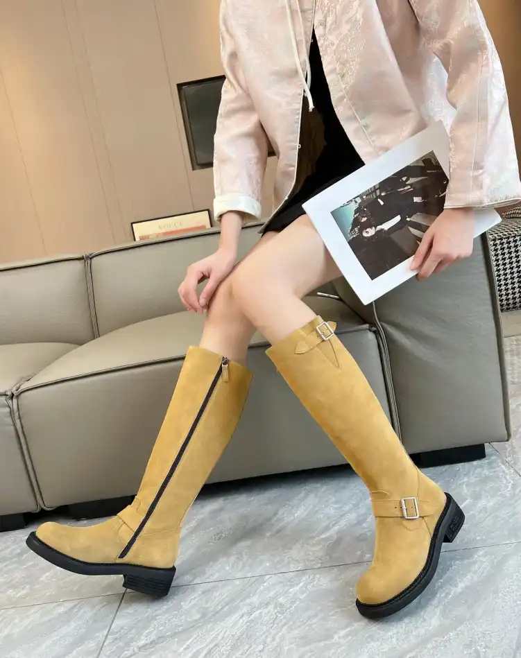 hype Miu Miu Boots