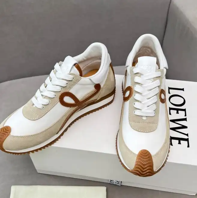 hype Loewe Sneakers