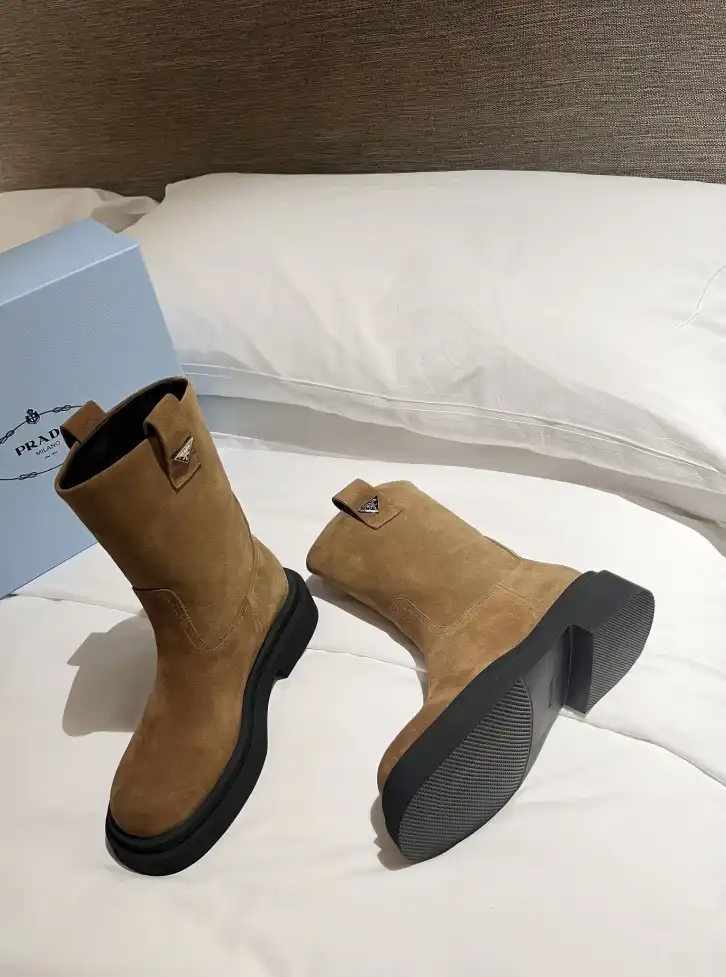 hype Prada Boots