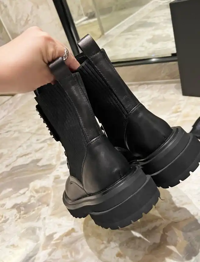 hype Chanel Boots