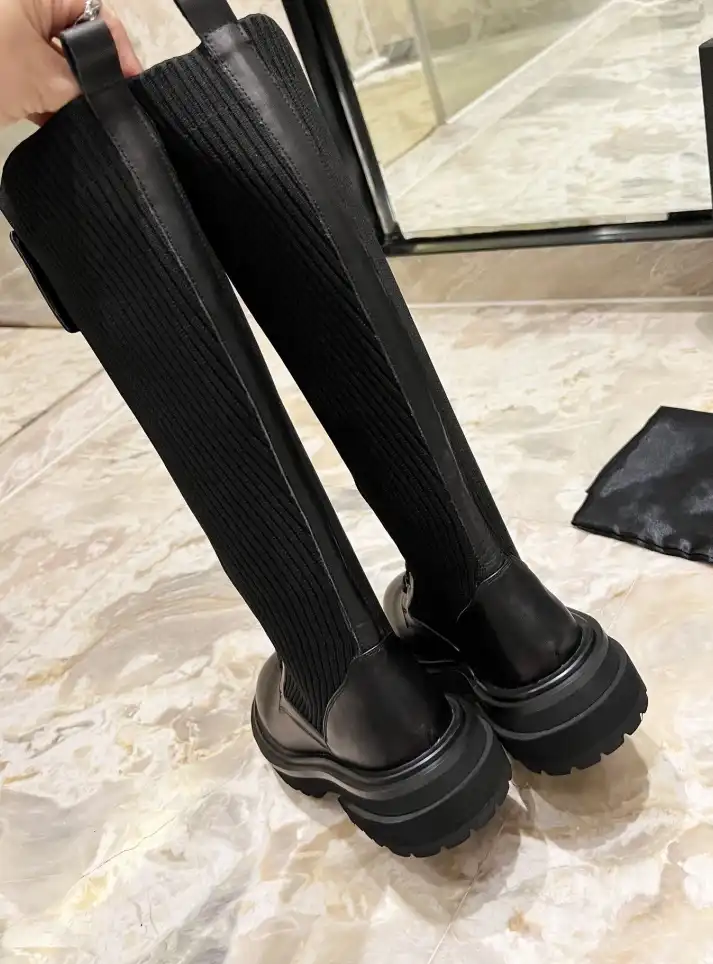 hype Chanel Boots