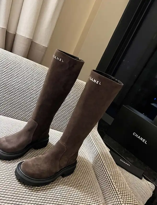 hype Chanel Boots