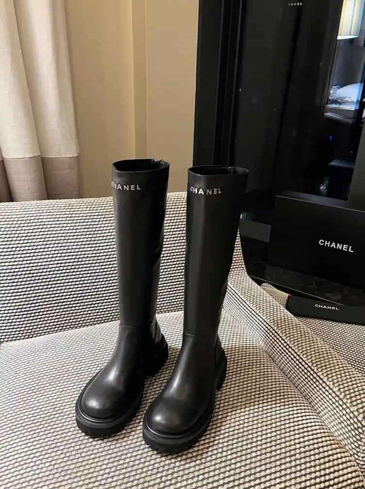 hype Chanel Boots