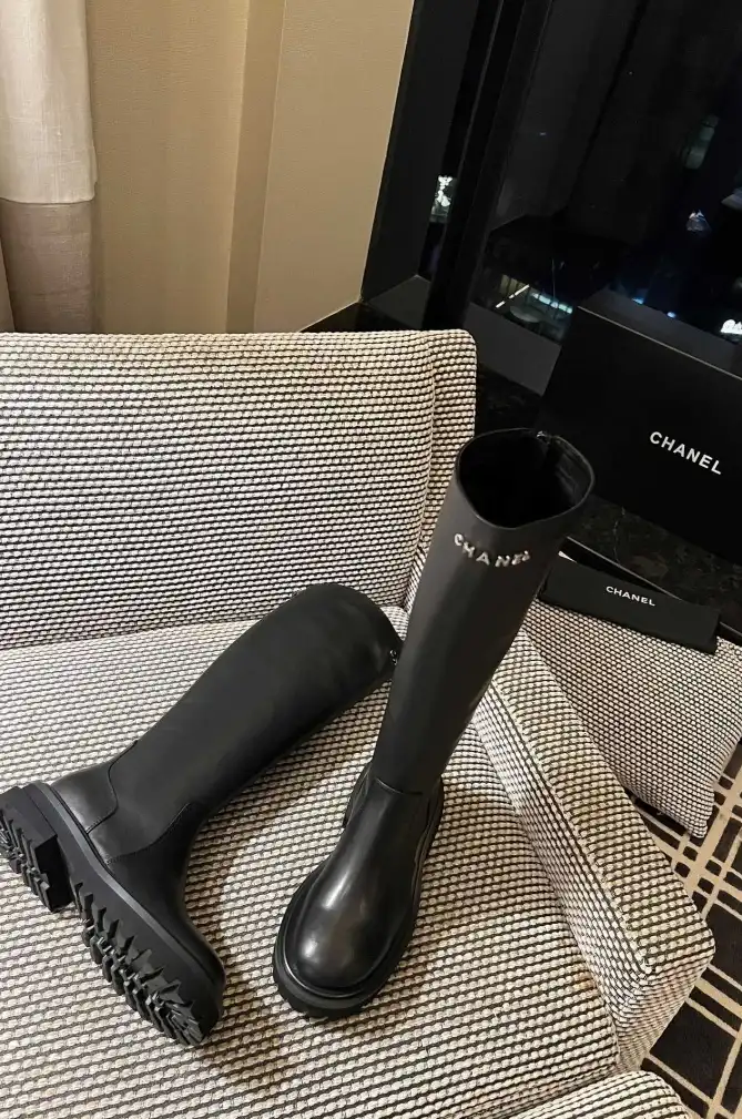 hype Chanel Boots