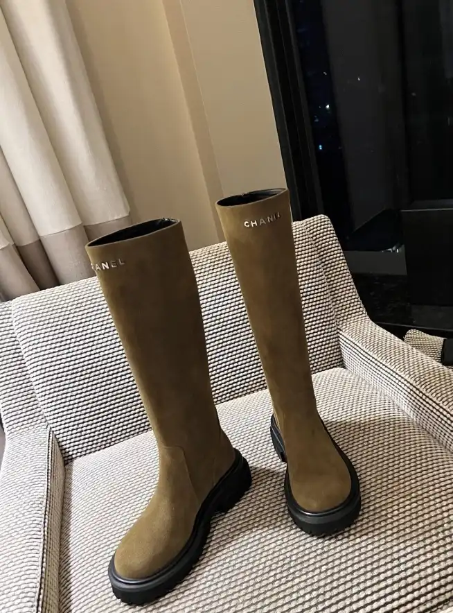 hype Chanel Boots