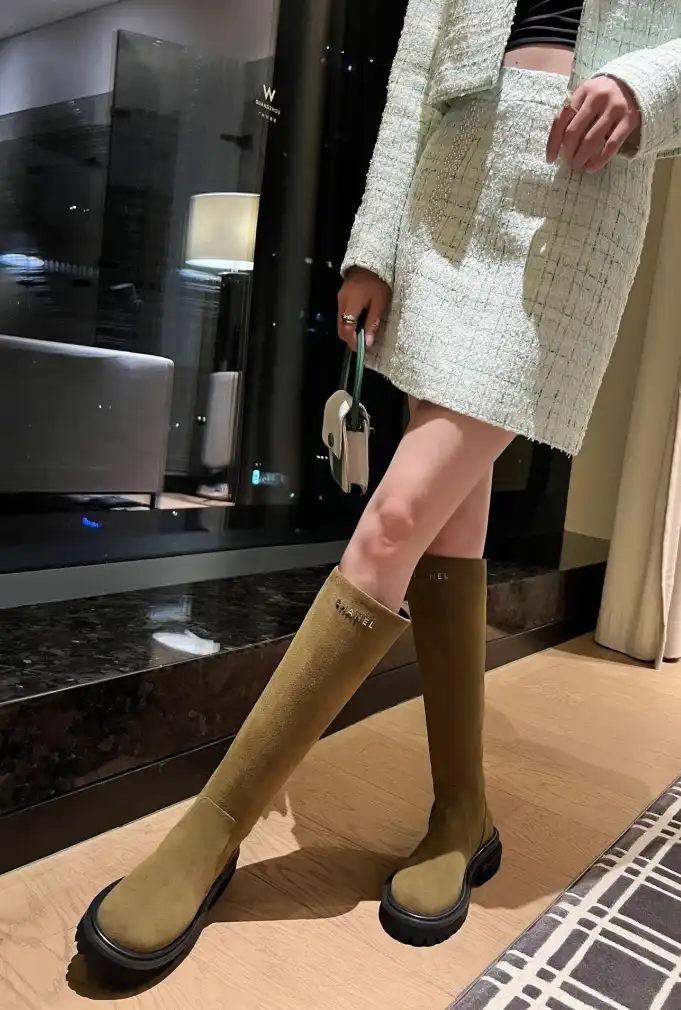 hype Chanel Boots