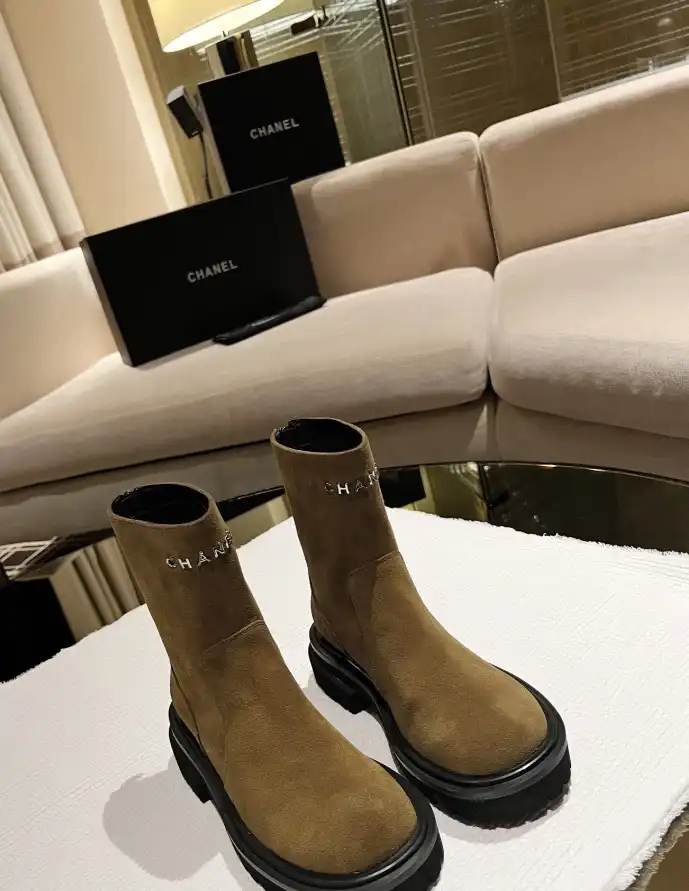 hype Chanel Boots