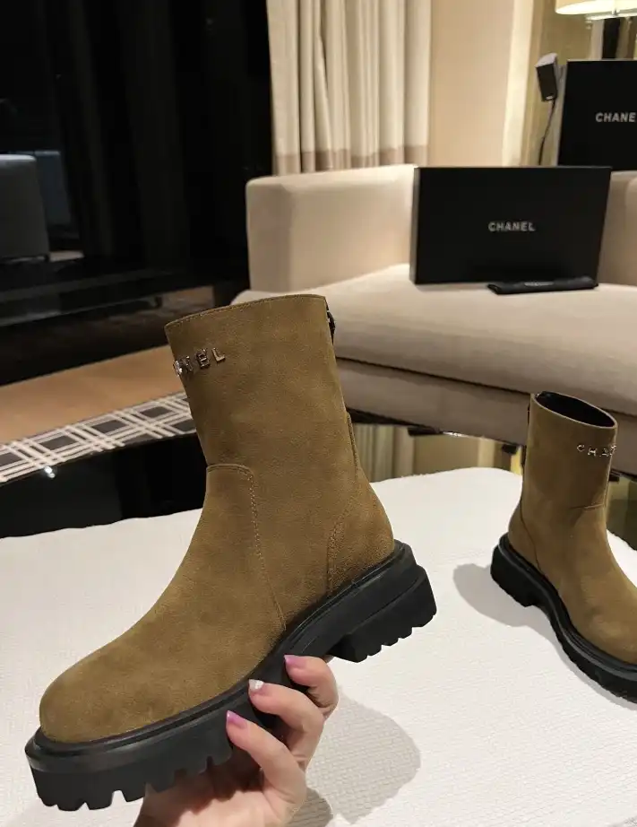 hype Chanel Boots