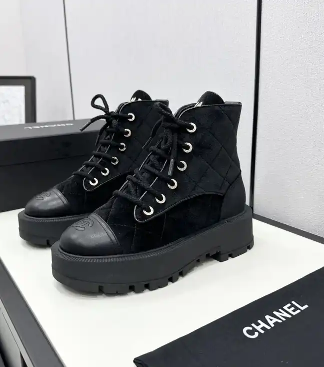 hype Chanel Boots