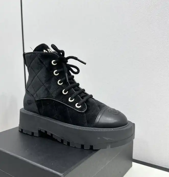 hype Chanel Boots