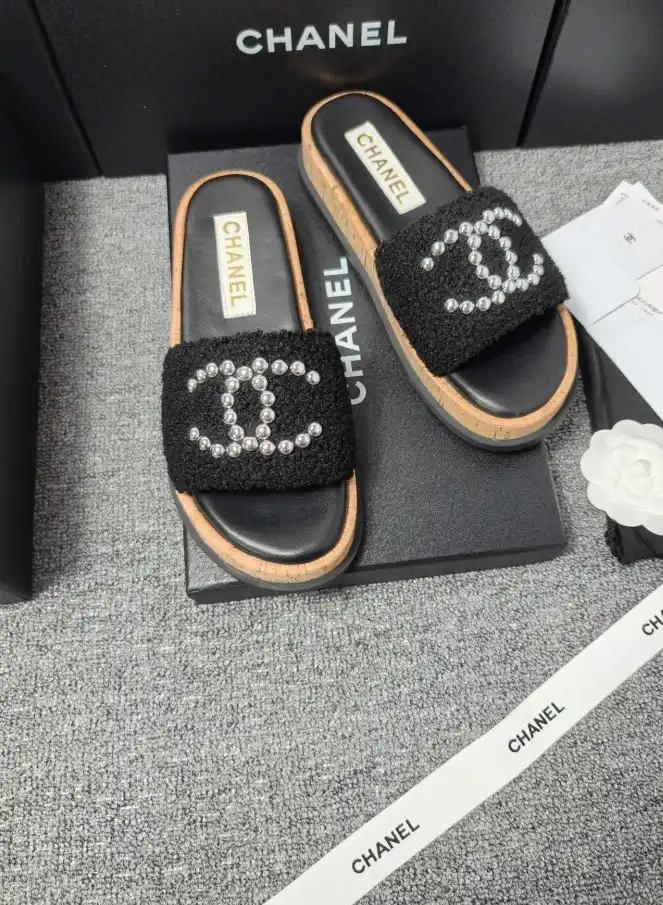 hype Chanel Slippers