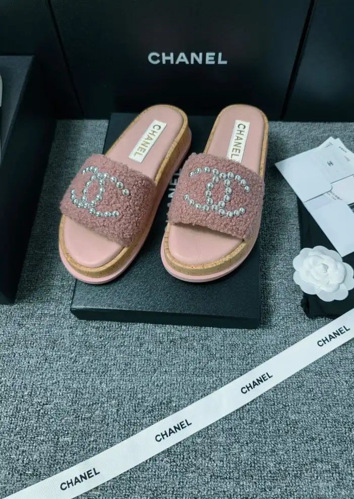 hype Chanel Slippers