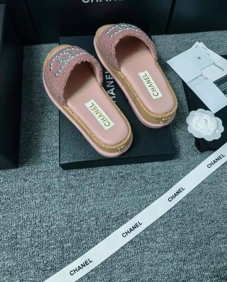 hype Chanel Slippers