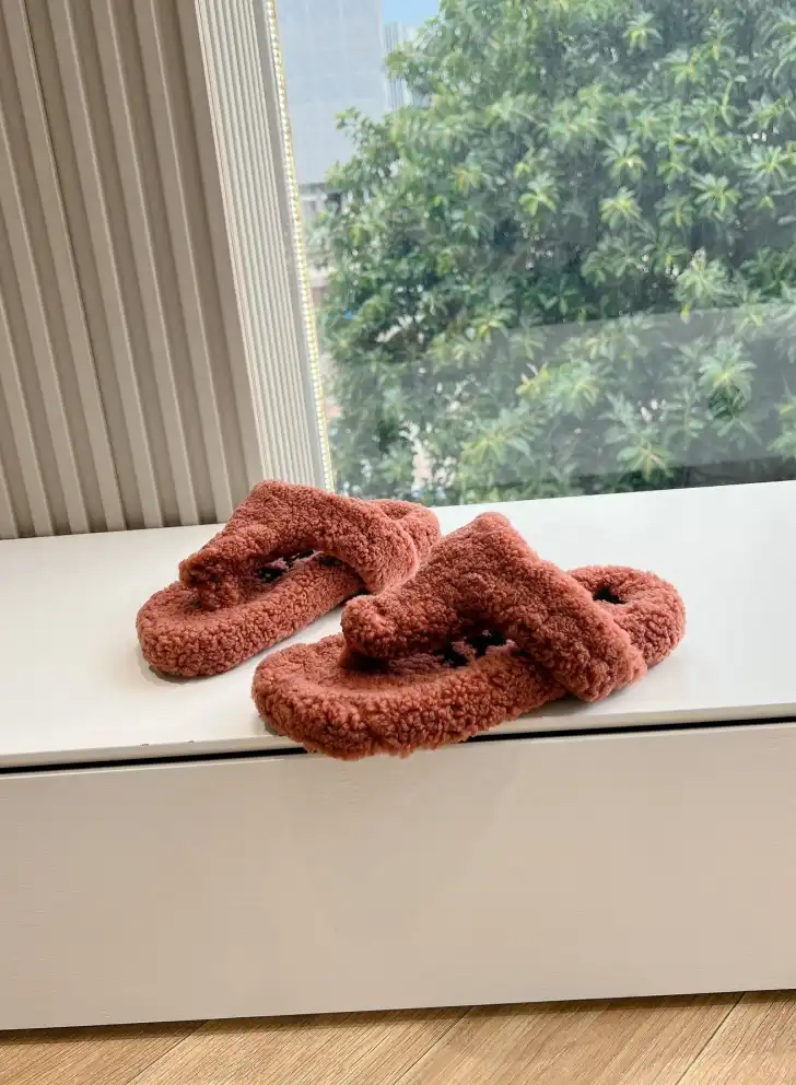 hype Loewe Slippers