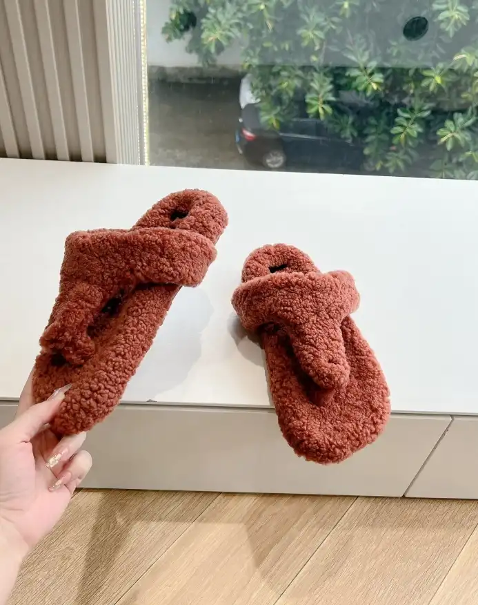 hype Loewe Slippers