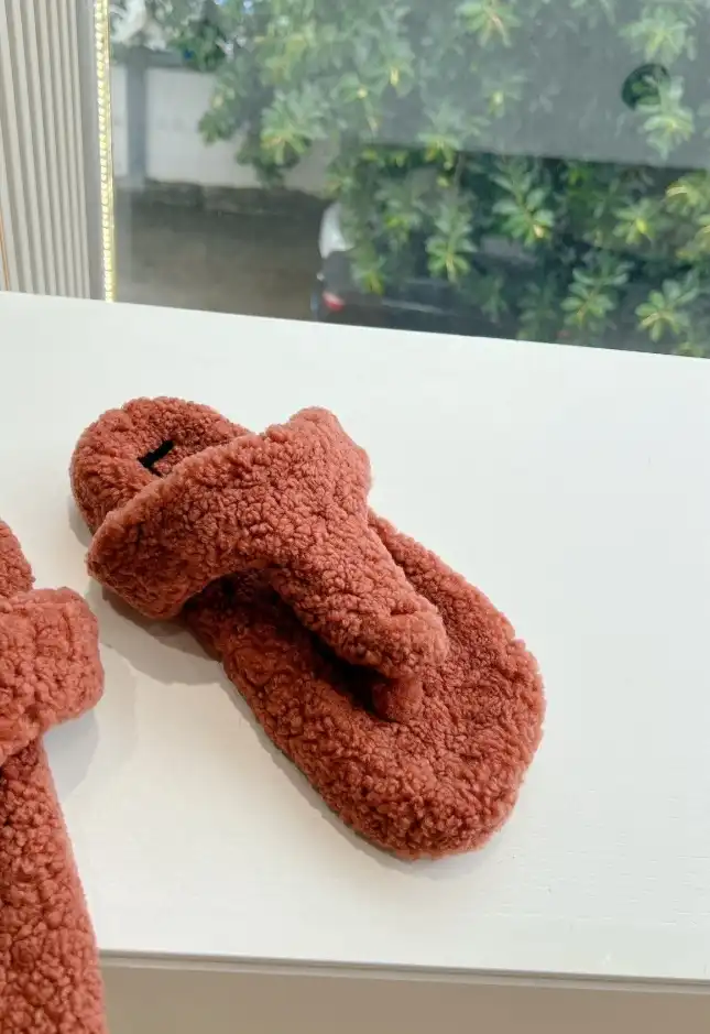 hype Loewe Slippers