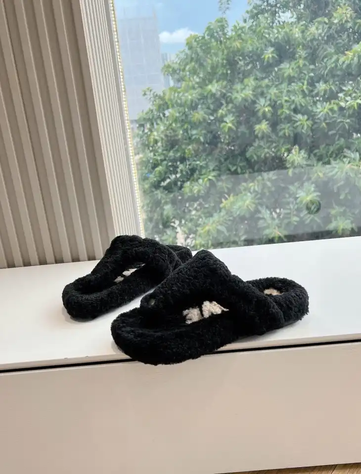 hype Loewe Slippers