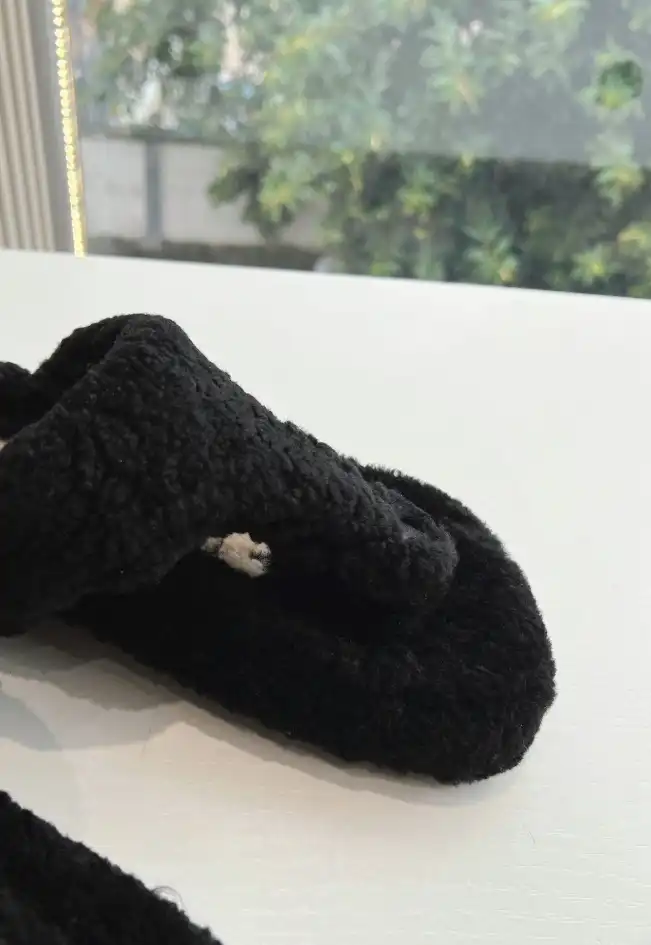 hype Loewe Slippers