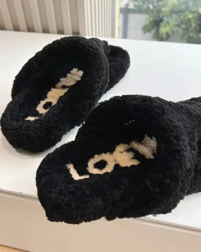 hype Loewe Slippers