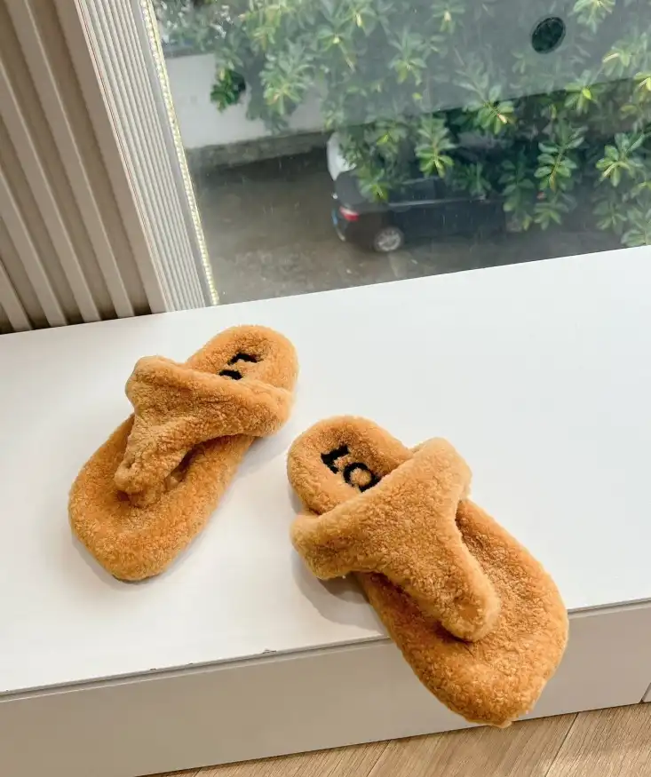 hype Loewe Slippers