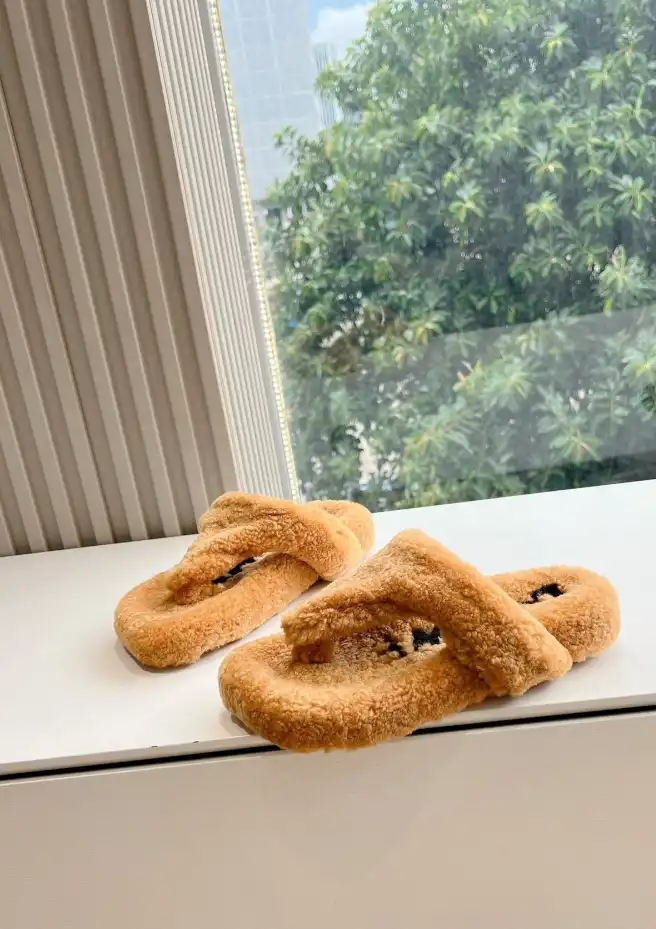 hype Loewe Slippers