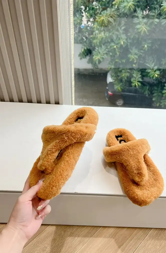 hype Loewe Slippers