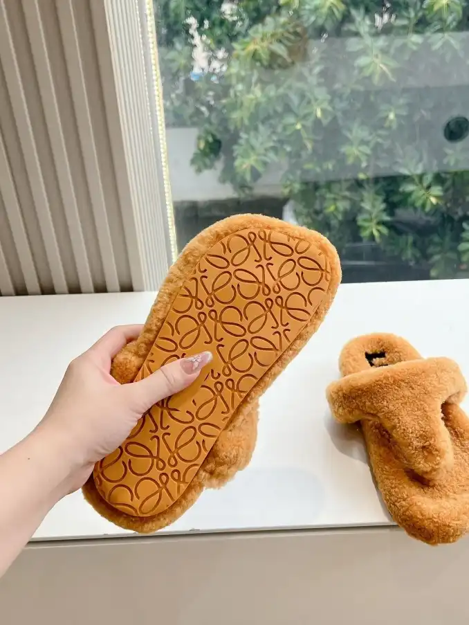 hype Loewe Slippers