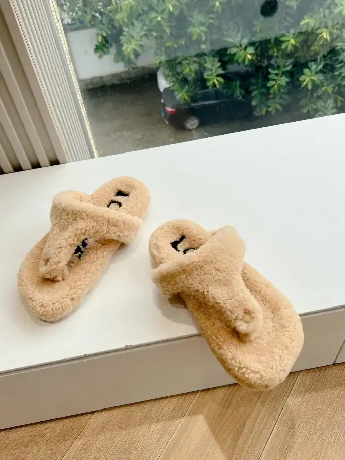 hype Loewe Slippers