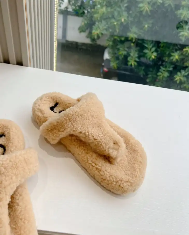 hype Loewe Slippers