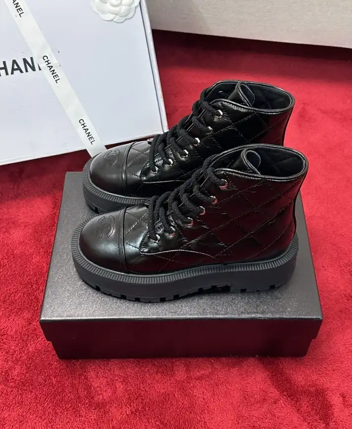 hype Chanel Boots