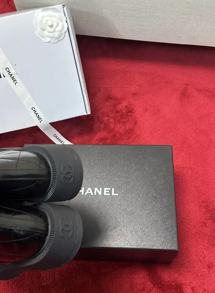 hype Chanel Boots