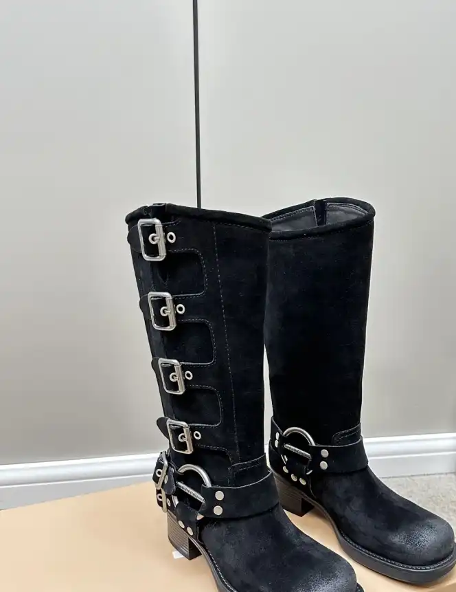 hype Miu Miu Boots