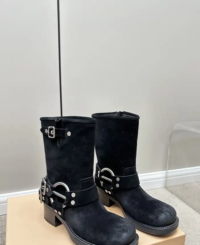 hype Miu Miu Boots