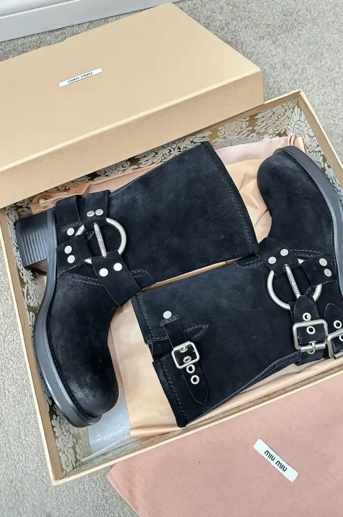 hype Miu Miu Boots