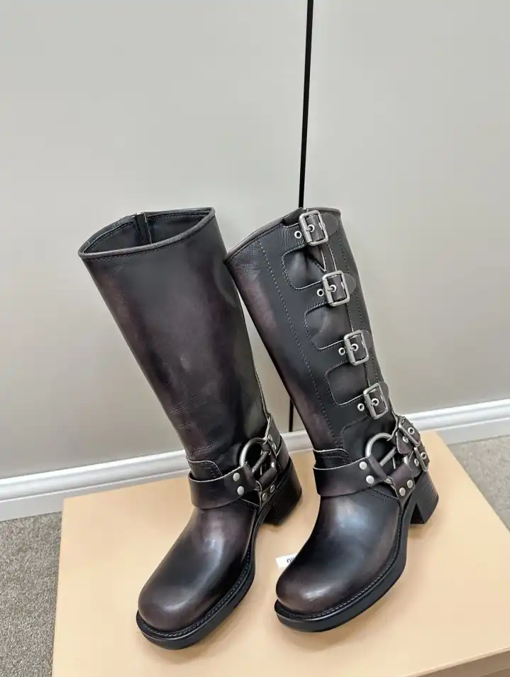 hype Miu Miu Boots