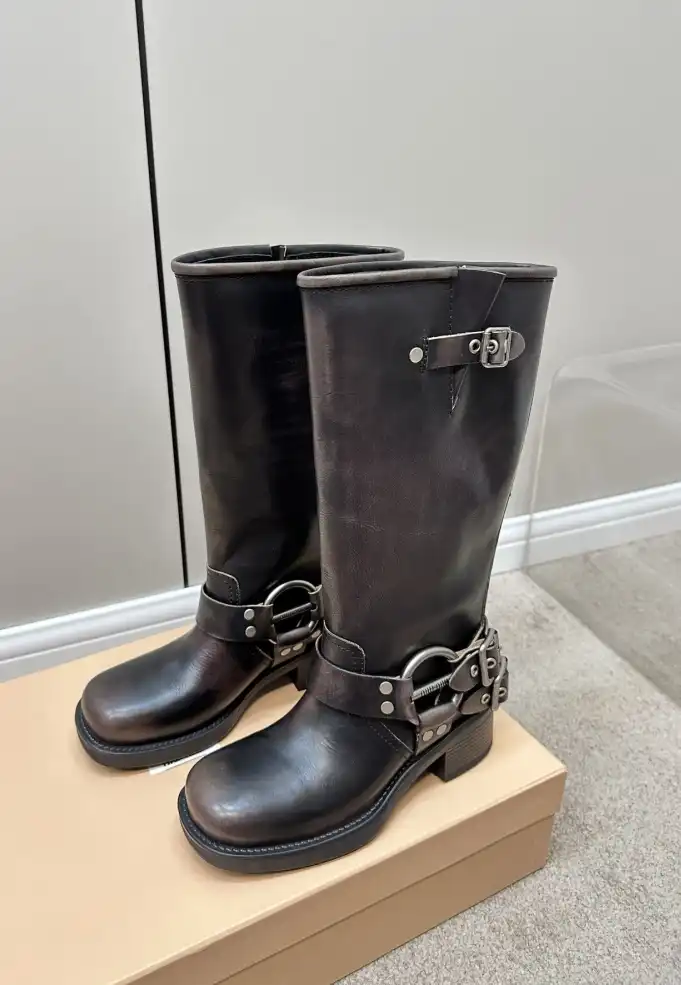 hype Miu Miu Boots