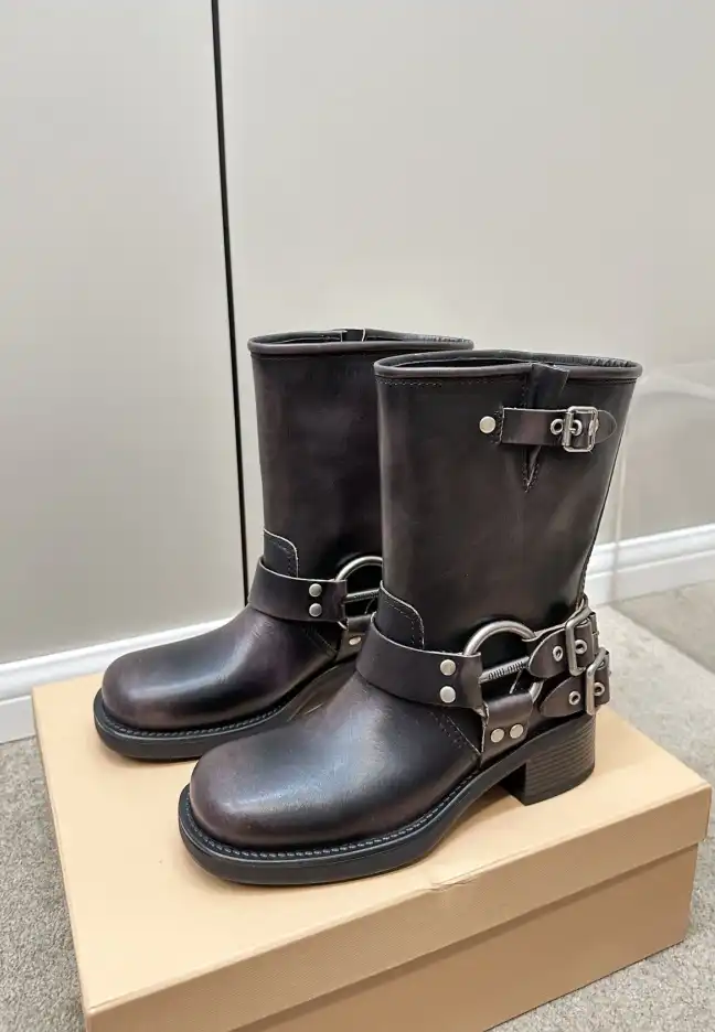 hype Miu Miu Boots