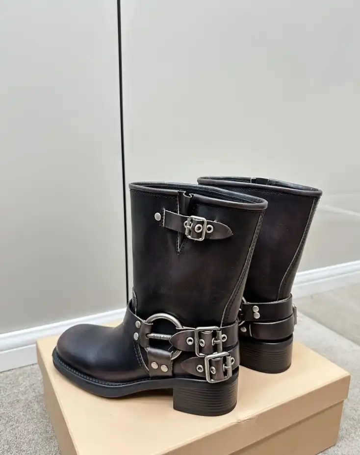 hype Miu Miu Boots