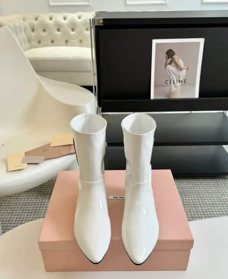 hype Miu Miu Boots